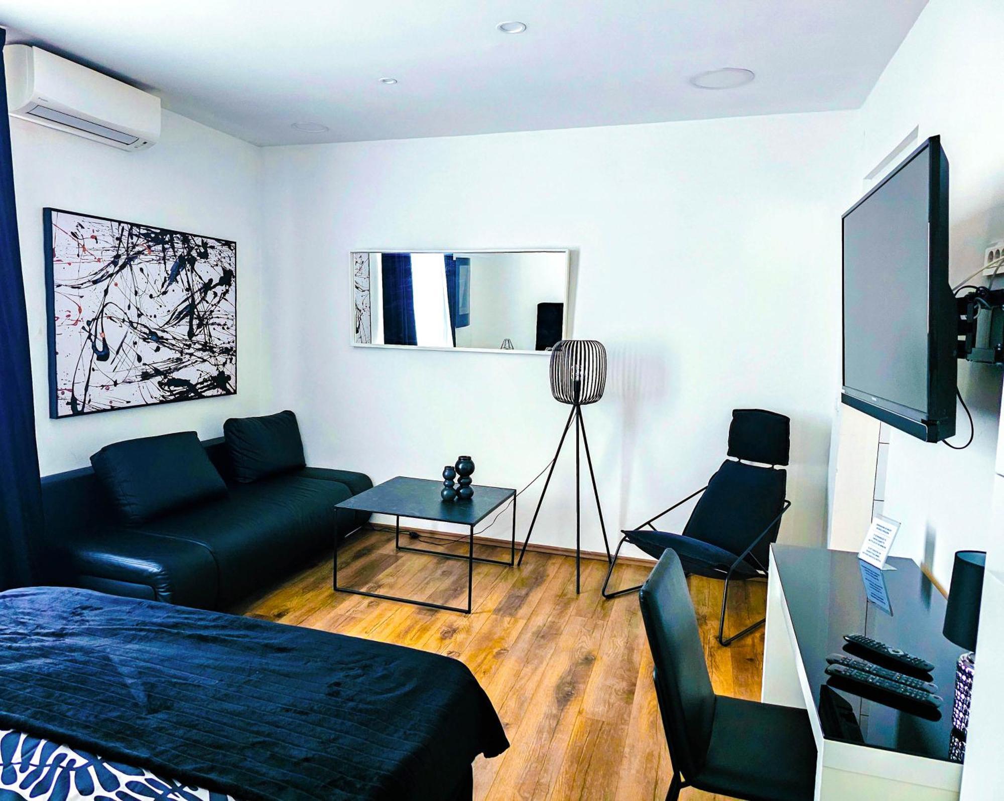 Octagon Main Square Apartment Zagabria Esterno foto